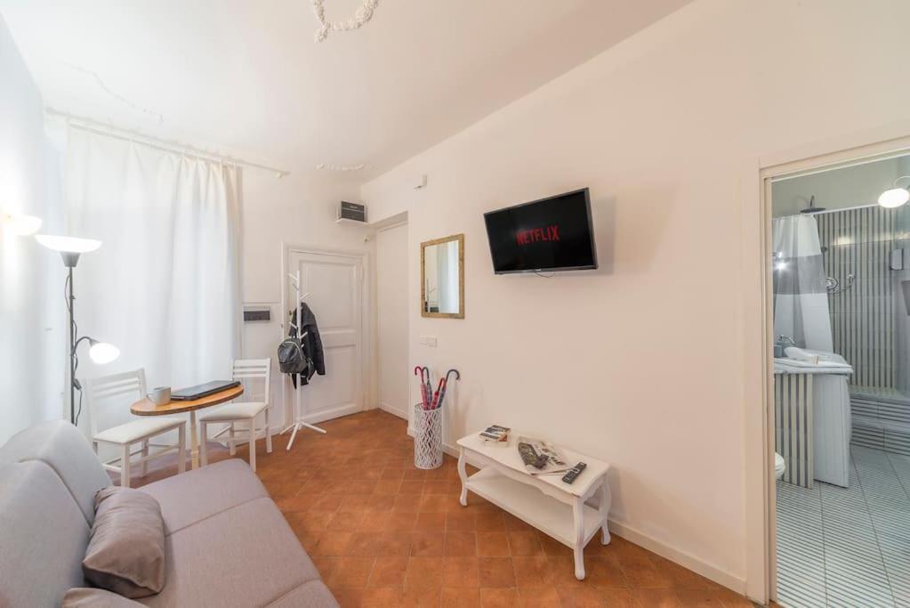 ローマTrevi Domus Avignonesiアパートメント エクステリア 写真